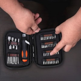 Black & Decker A7104 Zestaw bitów i nasadek (56ks) z wkrętakiem zapadkowym