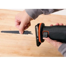 Black & Decker BDCR18M1 Akumulatorowa piła szablasta (18V/1x4,0Ah)