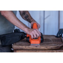 Black & Decker BEW712 Elektryczny strug (82mm/0-2mm/710W)
