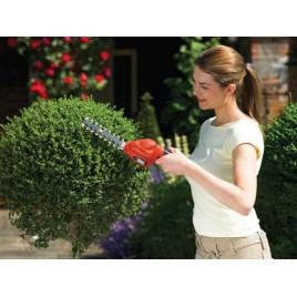 Black & Decker GSL300 Akumulatorowe nożyce do żywopłotu (15cm/3,6V/1,1Ah)