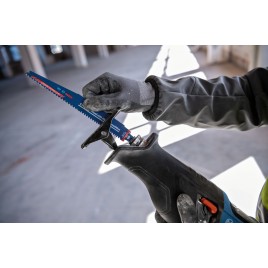 BOSCH GSA 18V-28 PROFESSIONAL Akumulatorowa piła szablasta BITURBO, bez aku 06016C0000