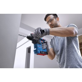 BOSCH PRO GTB 18V-45 + GBH 18V-18 + 2× 2,0 Ah + GAL 18V-20(II) + M-Bag 0615A500G7