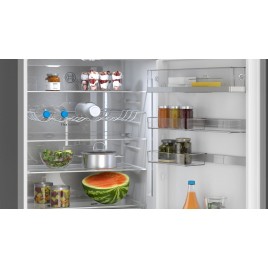 Bosch Serie 6 Lodówka z dolnym zamrażalnikiem wolnostojąca 203 x 70 cm KGN49LBCF