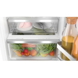 Bosch Serie 6 Lodówka z dolnym zamrażalnikiem do zabudowy 177.2 x 55.8 cm KIN86ADB0