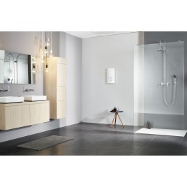 CLAGE DSX TOUCH Komfortowy podgrzewacz wody 18-27 kW 400 V 3200-36600