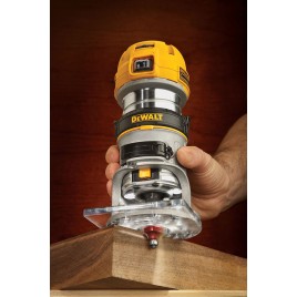 DeWALT D26200 Frezarka górnowrzecionowa ze stopą krawędziową 900W