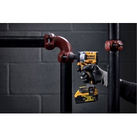 DeWALT DCF921D2T Aku Zakrętarka udarowa 1/2" (406 Nm/18V/2x2,0Ah) Tstak