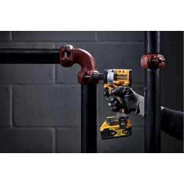 DeWALT DCF921P2T Aku zakrętarka udarowa 1/2" (406Nm/18V/2x5,0Ah) Tstak