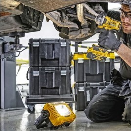 DeWALT DCL077 Lampa akumulatorowa (2000lm/10,8-18V/bez aku)