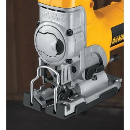 DeWALT DW331K Wyrzynarka (701W / 130mm) kufer transportowy