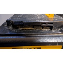 WYPRZEDAŻ DeWALT DCB182 Akumulator XR (4,0Ah/18V) Li-Ion BEZ ORYG.OPAK, ZABRUDZONE, RP2021