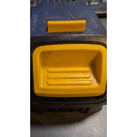 WYPRZEDAŻ DeWALT DCB182 Akumulator XR (4,0Ah/18V) Li-Ion BEZ ORYG.OPAK, ZABRUDZONE, RP2021