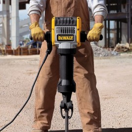 DeWALT D25981 Młot wyburzeniowy HEX 28mm, 29,5 kg (2100W/62J)