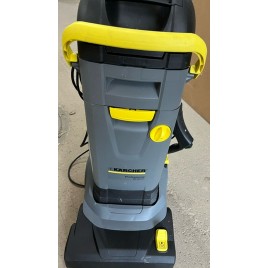 OUTLET KÄRCHER BR 30/4 C+MF szorowarka kompaktowa 1.783-223.0 PO SERWISIE