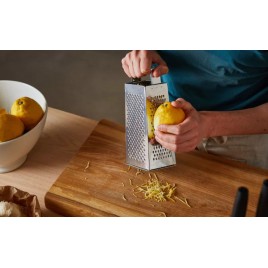 Fiskars Essential Tarka czterostronna 1065589