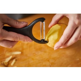 Fiskars Essential Obieraczka do warzyw 1065599