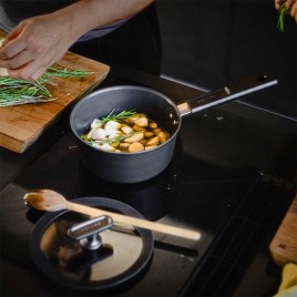 Fiskars Rondel Hard Face 1,8 l / 18 cm 1075524