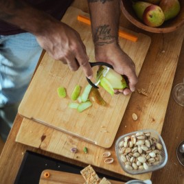 Fiskars Obieraczka poprzeczna (15,2 cm) 1079908