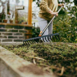 Fiskars OneClick Metalowe grabie16 zębów (41,3 cm) 1080678