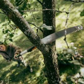 Fiskars OneClick Prosta piła do przycinania gałęzi (60,3 cm) 1080691