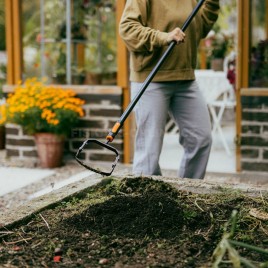 Fiskars OneClick Skrobak do chwastów (15,1 cm) 1080696