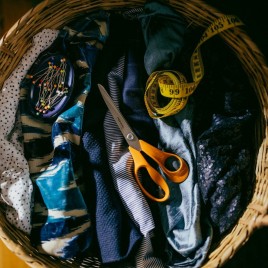 Fiskars Classic Zestaw nożyczek 21 cm + nożyczki do paznokci 1082399