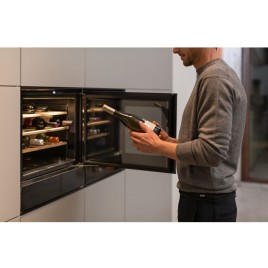 Franke Mythos FMY 24 WCR N BK Winiarka do zabudowy, Czarne szkło 131.0717.412