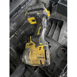 WYPRZEDAŻ DeWALT DCF850NT Klucz udarowy (1/4"/205 Nm) XR, Tstak UŻYWANY