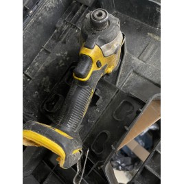 WYPRZEDAŻ DeWALT DCF850NT Klucz udarowy (1/4"/205 Nm) XR, Tstak UŻYWANY