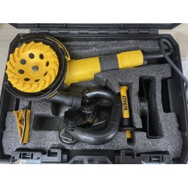 WYPRZEDAŻ DeWALT DWE4257KT Szlifierka kątowa (1500W/125mm)PO SERWISIE