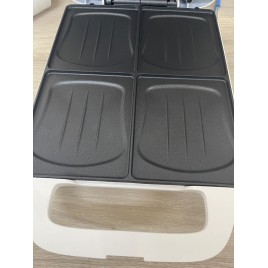 WYPRZEDAŻ DOMO XXL toster do kanapek na cztery XL kanapki 1800W, DO9064C PO SERWISIE