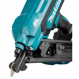 Makita DBN640ZK Akumulatorowa gwoździarka do złączy ciesielskich Li-Ion LXT 18V, bez akum
