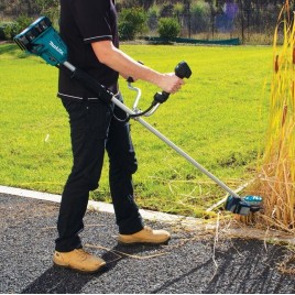 Makita DUR368APT2 Alkumulatorowa podkaszarka Li-ion LXT (2x5,0 Ah/18V)