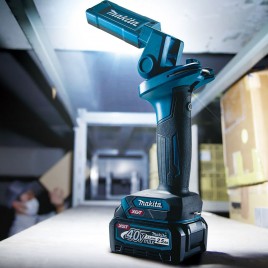 Makita ML006G Akum. latarka Li-ion XGT 40V bez akum