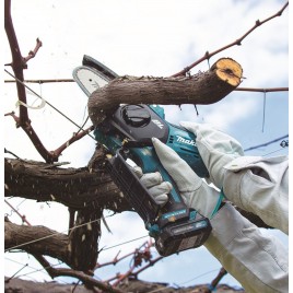Makita UC100DWA01 Akumulatorowa pilarka do gałęzi 100 mm Li-ion CXT (12V/1x2,0 Ah)