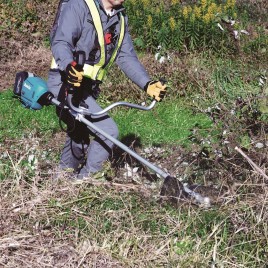 Makita UR013GZ04 Akumulatorowa podkaszarka do trawy Li-ion XGT 40V, bez aku