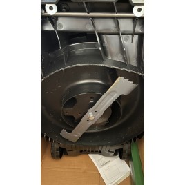 OUTLET BOSCH AdvancedRotak 36V-40-650 (2x2,0 Ah) Kosiarka aku,40cm 06008B9F01 PO SERWISIE OUTLET BOSCH AdvancedRotak 36V-40-650 (2x2,0 Ah) Kosiarka aku,40cm 06008B9F01 PO SERWISIE