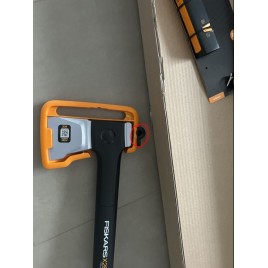 OUTLET Fiskars Zestaw siekier X28 i ostrzałka Xsharp 1075433 USZKODZONA OBUDOWA