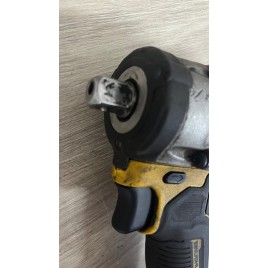 DeWALT DCF922N Aku. klucz udarowy (1/2"/406 Nm) XR 18V bez aku PO SERWISIE, UŻYWANY