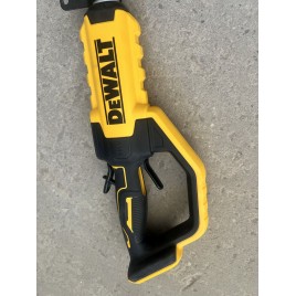 WYPRZEDAŻ DeWALT DCMPS567N Pilarka łańcuch na wysięgniku XR 20cm (18V/bez aku) PO SERWISIE