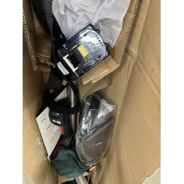 WYPRZEDAŻ Makita DUR368APT2 Alkumulatorowa podkaszarka LXT (2x5,0 Ah/18V) ROZPAKOWANE