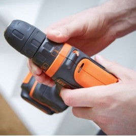 Black & Decker BDCDD12KB Akumulatorowa wiertarko-wkretarka (26Nm/10,8V/2x1,5Ah), walizka