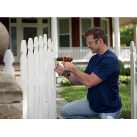 Black & Decker BDCDD12KB Akumulatorowa wiertarko-wkretarka (26Nm/10,8V/2x1,5Ah), walizka