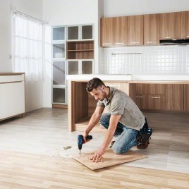 BOSCH Akumulatorowa wiertarko-wkrętarka+zestaw wierteł i bitów (2x2Ah Walizka) 06019G8002
