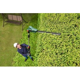 BOSCH UniversalHedgePole 18 1 x Akupack PBA 18V 2,5 Ah Nożyce do żywopłotu 06008B3000