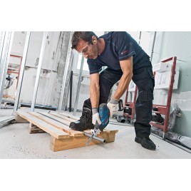 BOSCH GSA 18 V-LI C Akumulatorowa piła szablasta, L-BOXX, 2x 5,0 Ah, 06016A5002