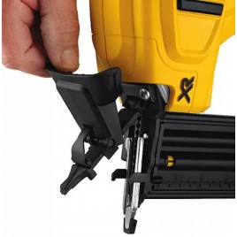 DeWALT DCN680N Akumulatorowa gwoździarka XR (54mm/18V/bez aku)
