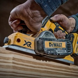 DeWALT DCP580P2 Aku Strugarka 82mm XR (18V/2x5,0Ah) Tstak