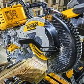 DeWALT DCS727N Aku Ukośnica piła XR FlexVolt (250mm/54V/bez aku)