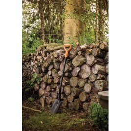 Fiskars Solid Szpadel ostry 117cm 1066716